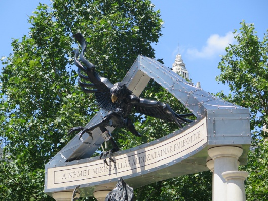 pomnik okupacji niemieckiej w Budapeszcie pomnik okupacji niemieckiej w Budapeszcie